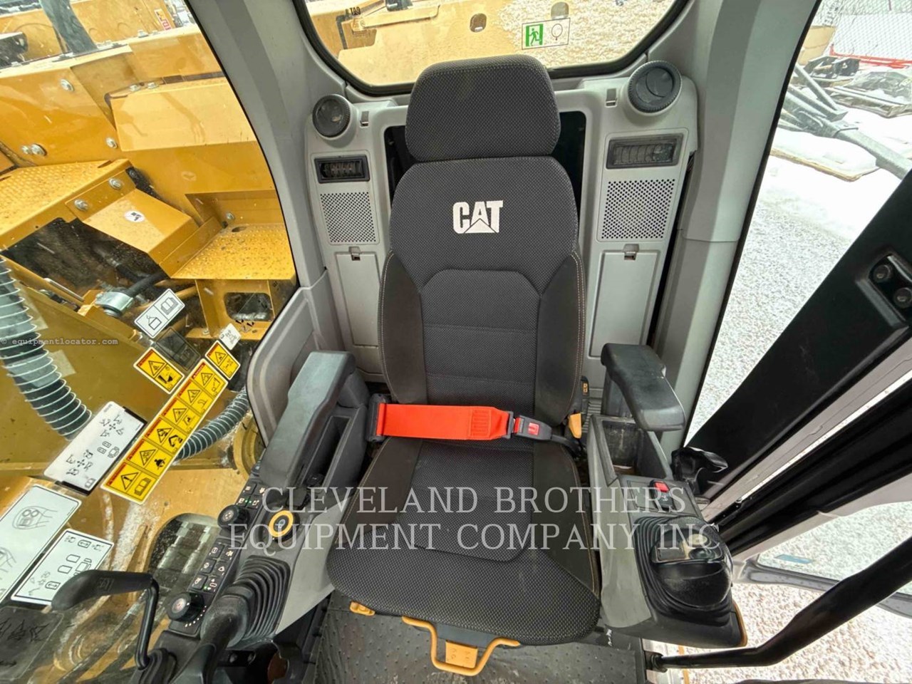 2022 Caterpillar 31507 Image 10