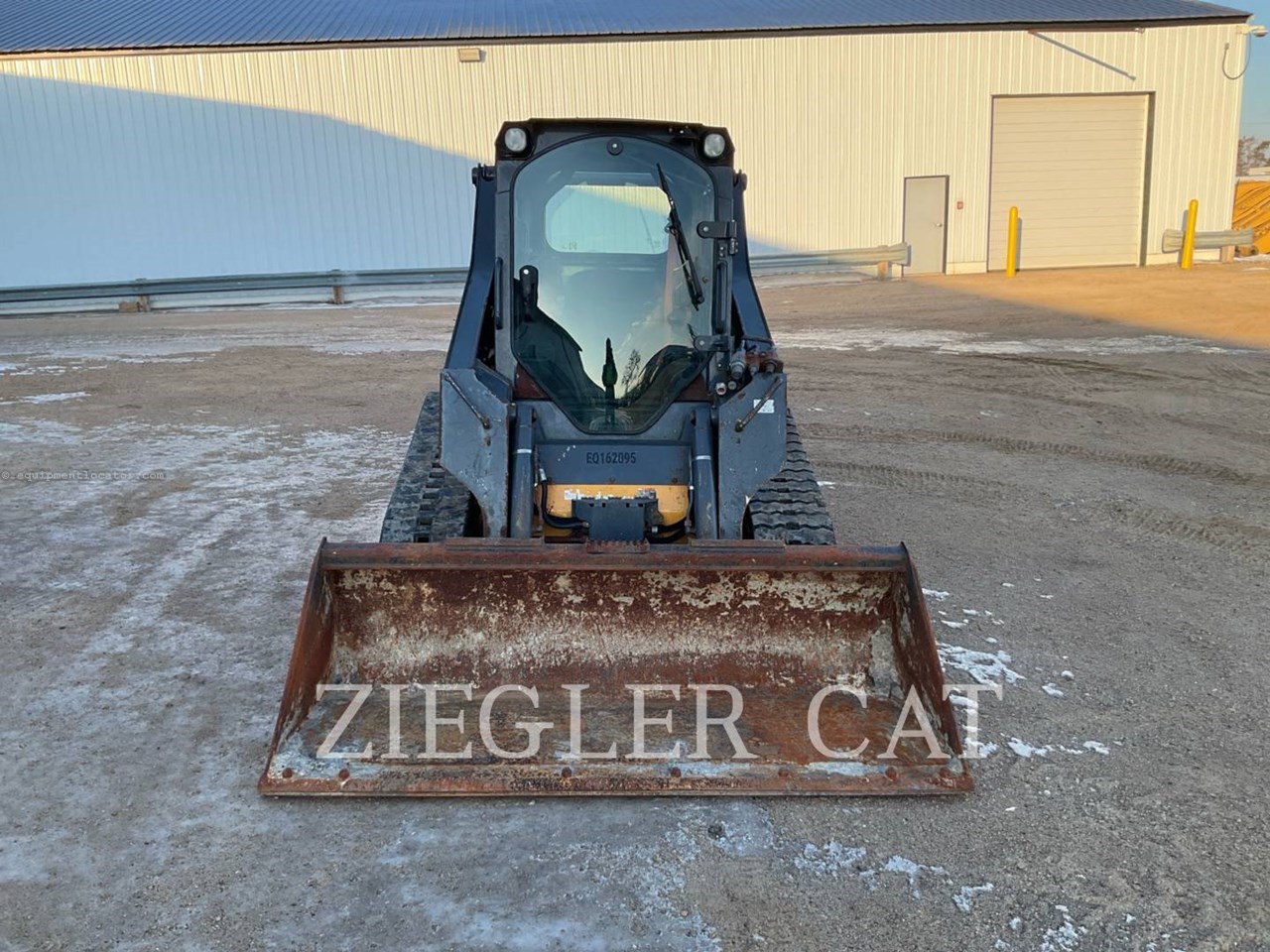 2017 John Deere 317G Image 16