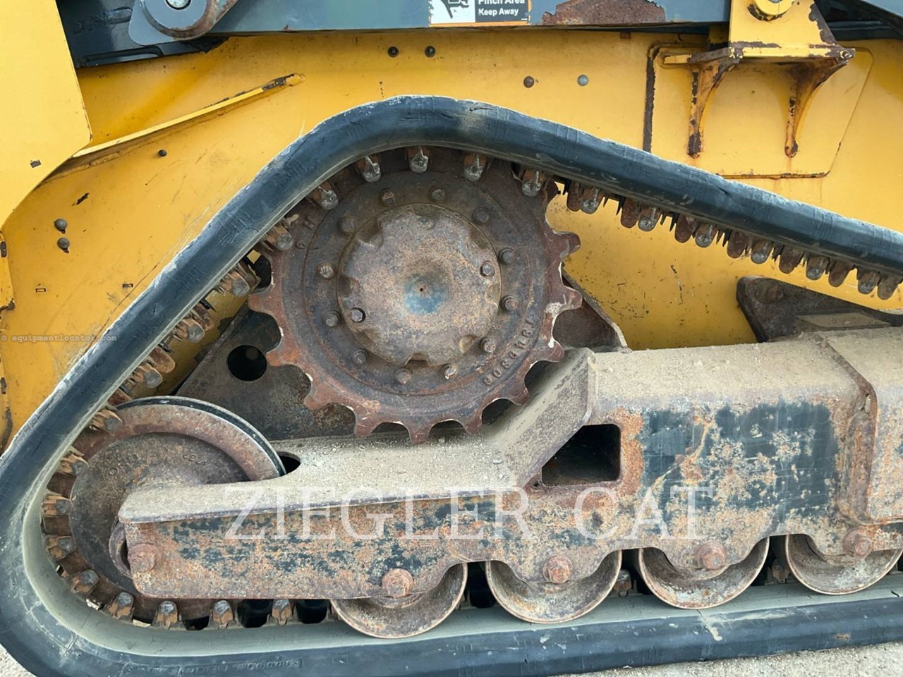 2017 John Deere 317G Image 21