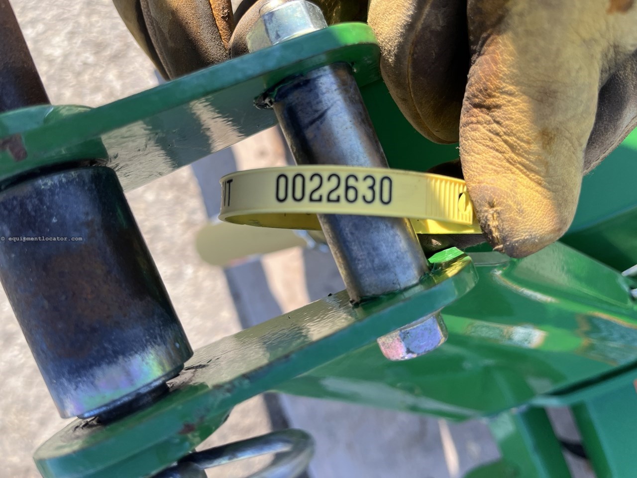 2016 John Deere 647 Image 10