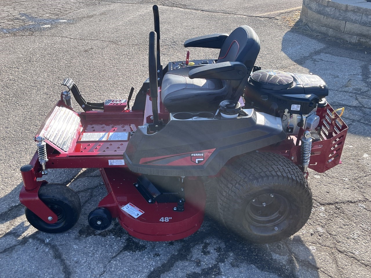 2023 Ferris 300S Image 10