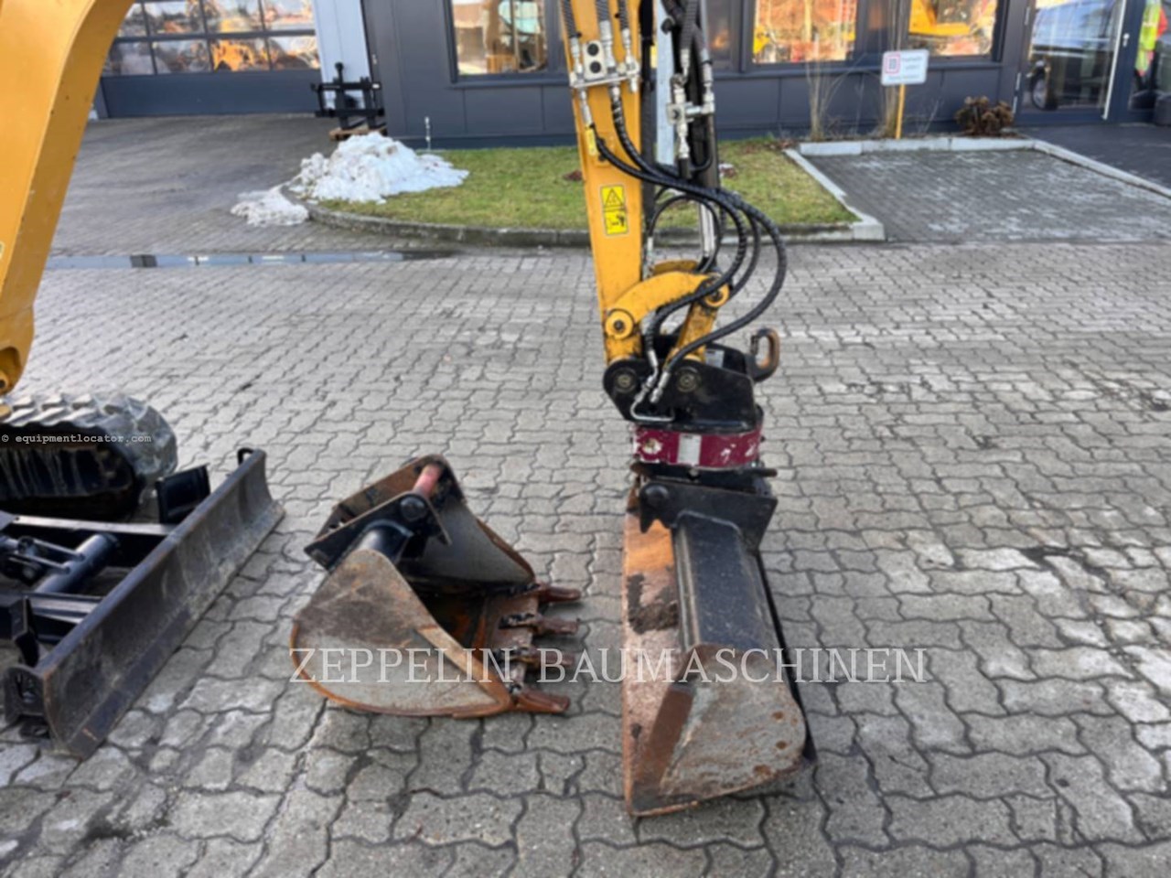 2022 Caterpillar 302-05A Image 10