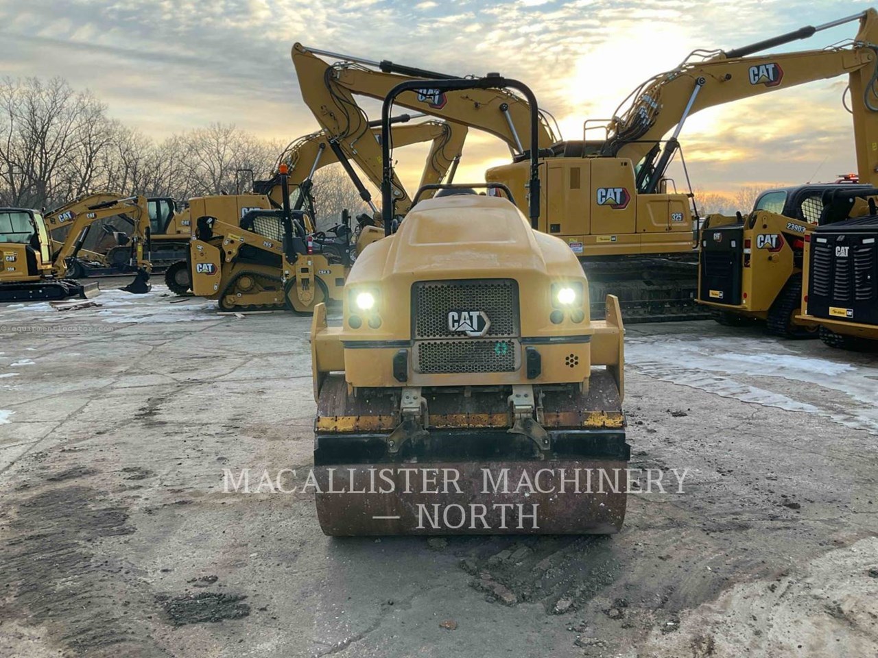 2022 Caterpillar CB4.403 Image 10