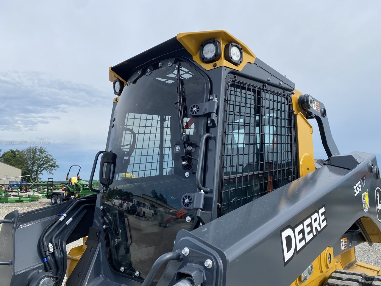 2025 John Deere 335 P Image 10