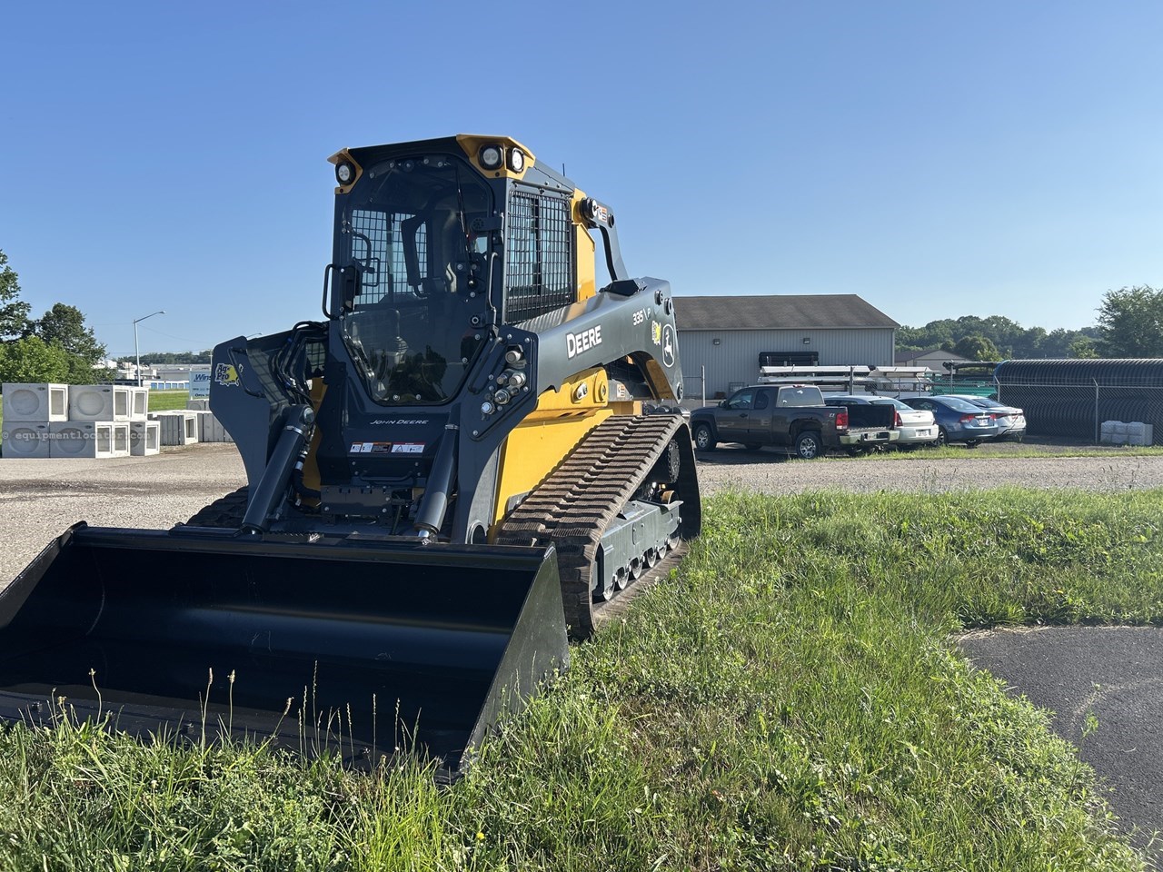2025 John Deere 335 P Image 2