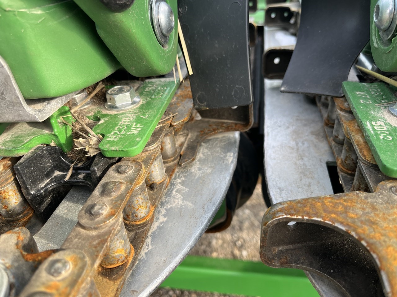 2025 John Deere CR 8 Image 10