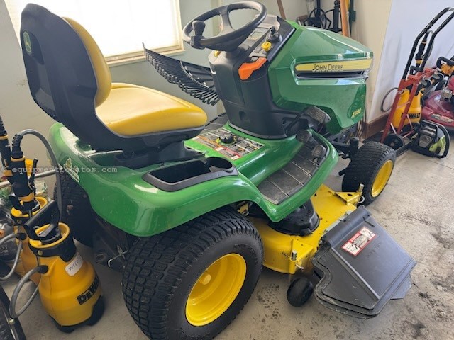 2019 John Deere X380 Image 2