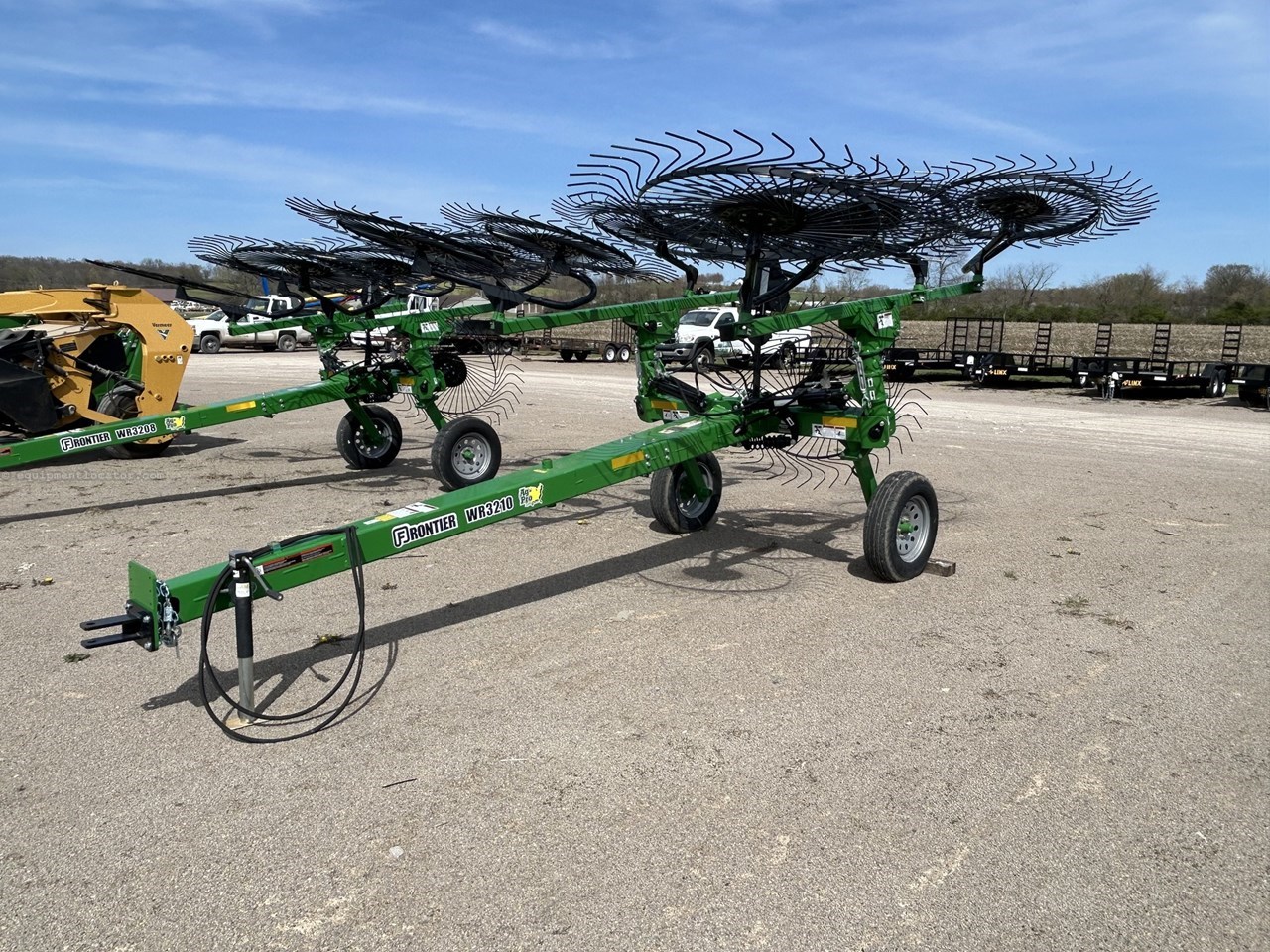 2025 Frontier WR3210 Image 10