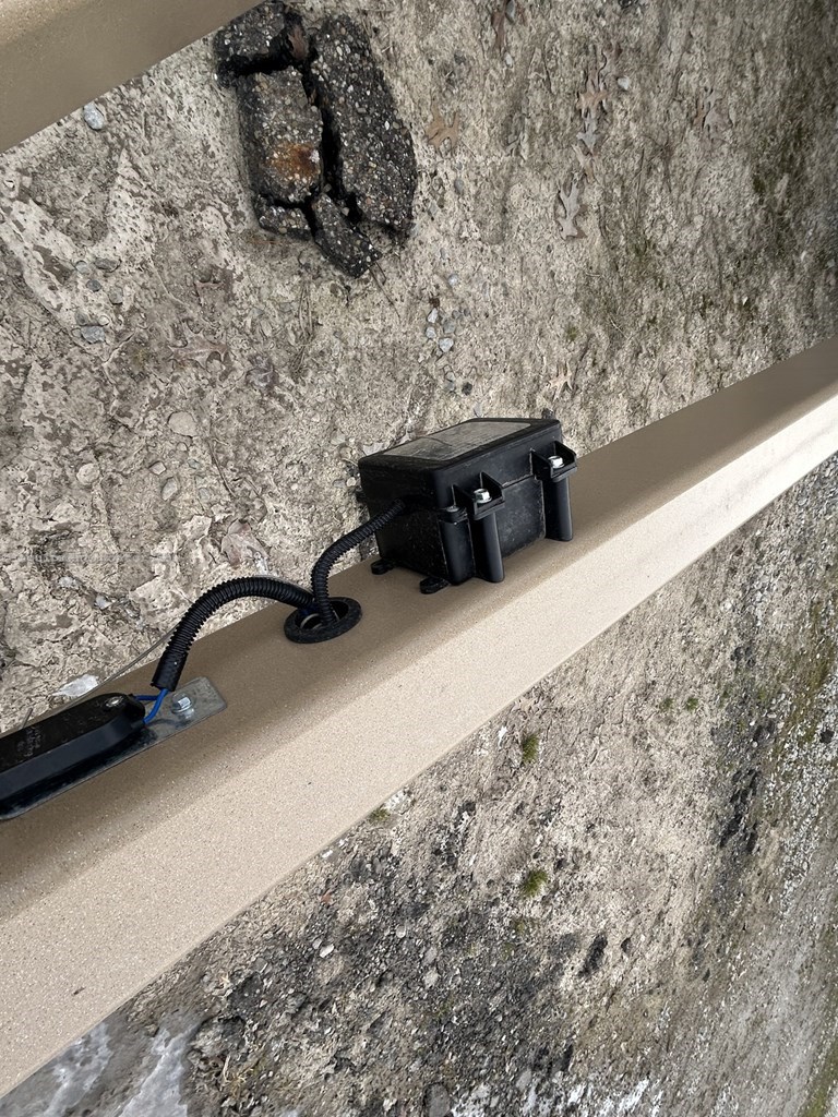 2024 Unverferth 3755XL Image 10