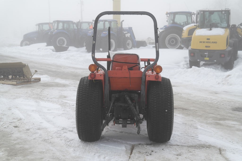 Kubota B2150HSD Image 4