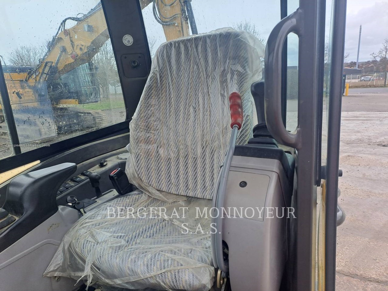 2016 Volvo EC27C Image 10