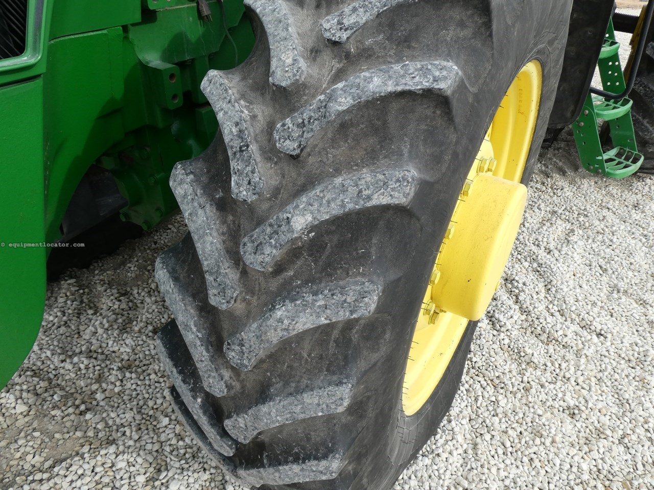 2008 John Deere 8330 Image 10