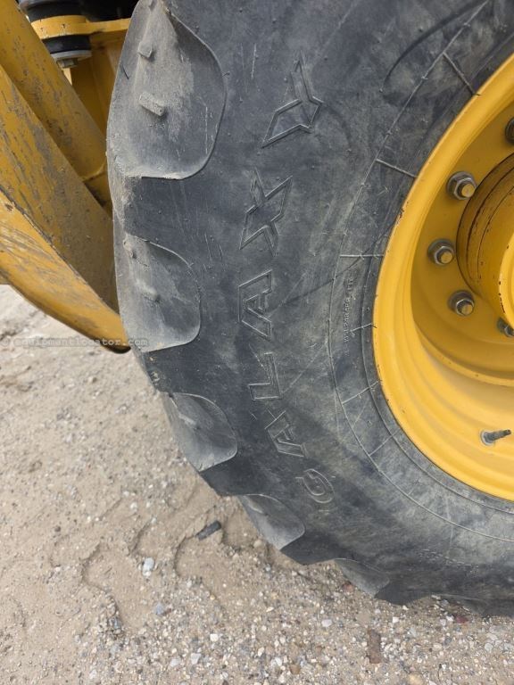 2023 John Deere 310L Image 32