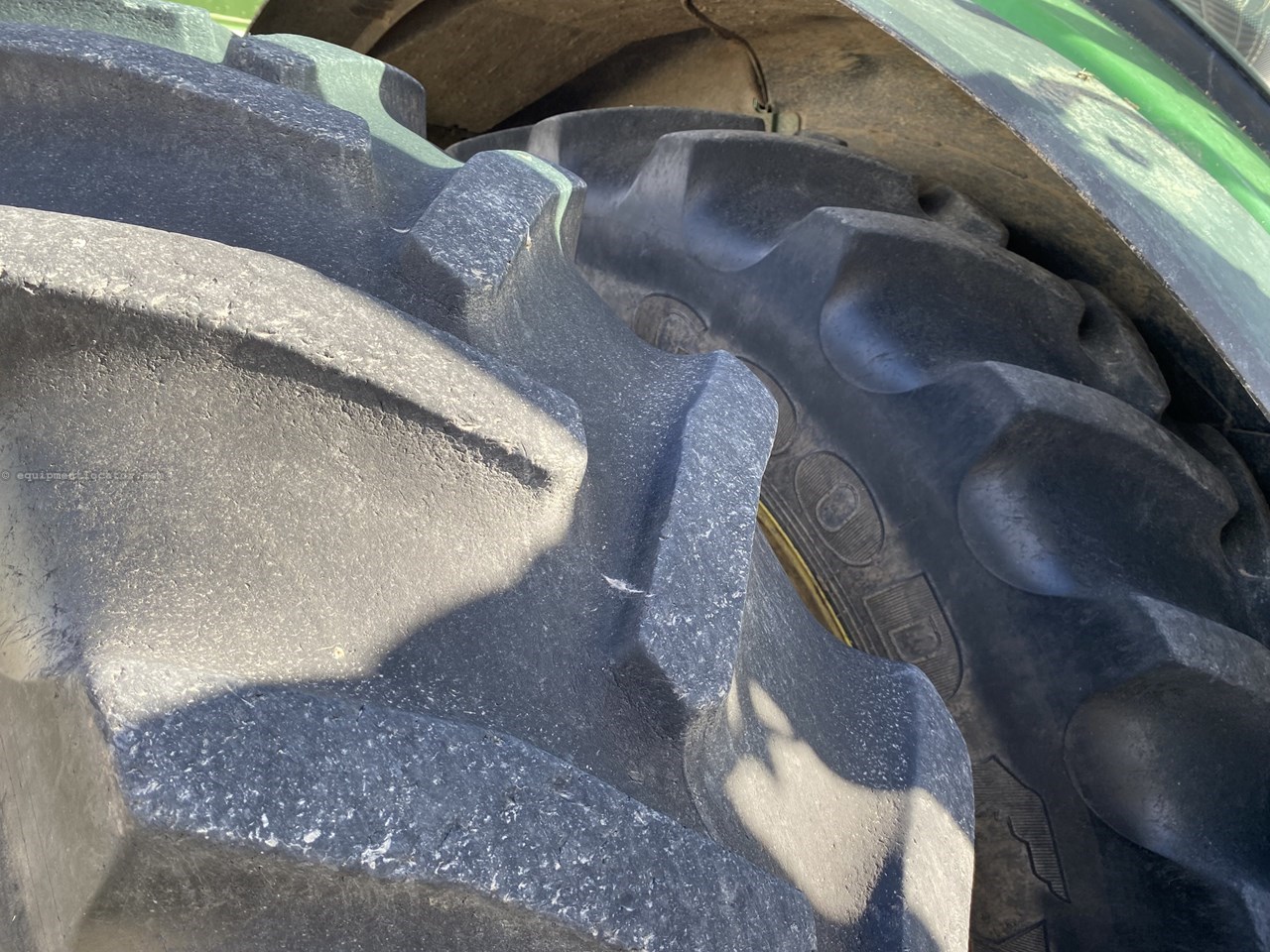 2011 John Deere 8360R Image 10