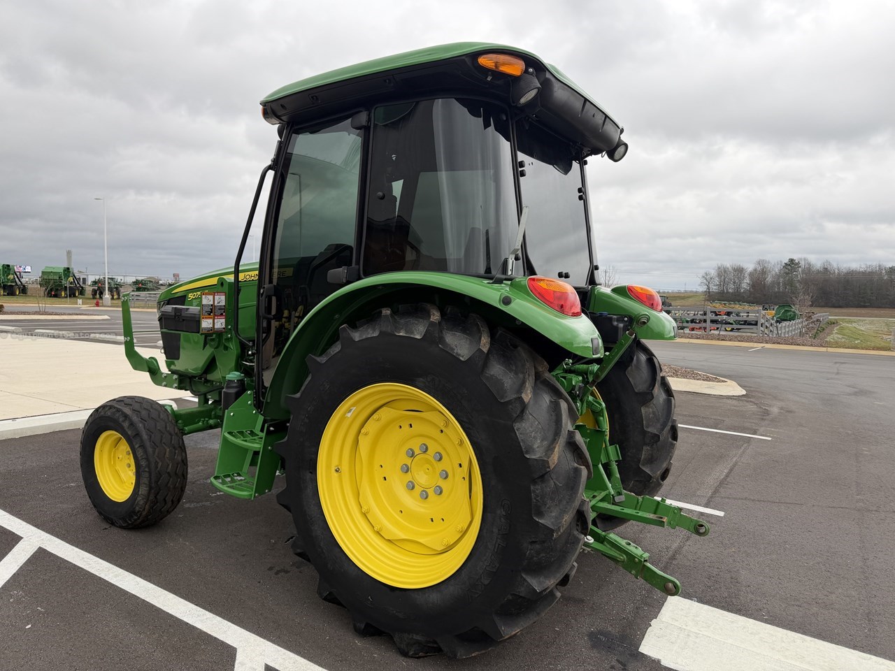 2023 John Deere 5075E Image 6