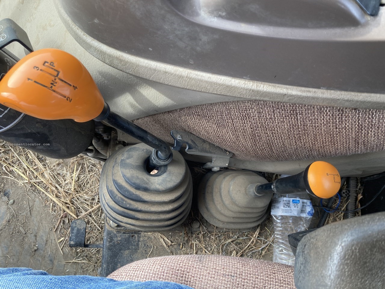 2013 John Deere 5083E Image 30