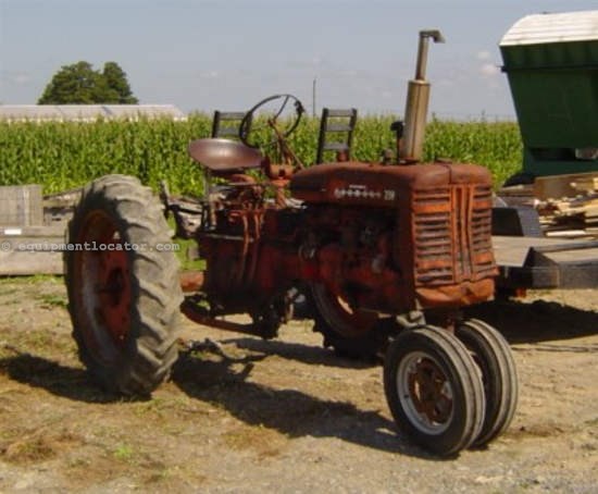 IH FARMALL 230 Image 3