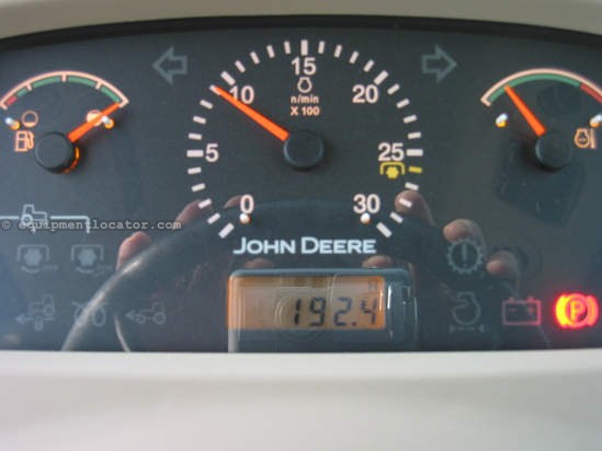 2008 John Deere 3320 Image 5