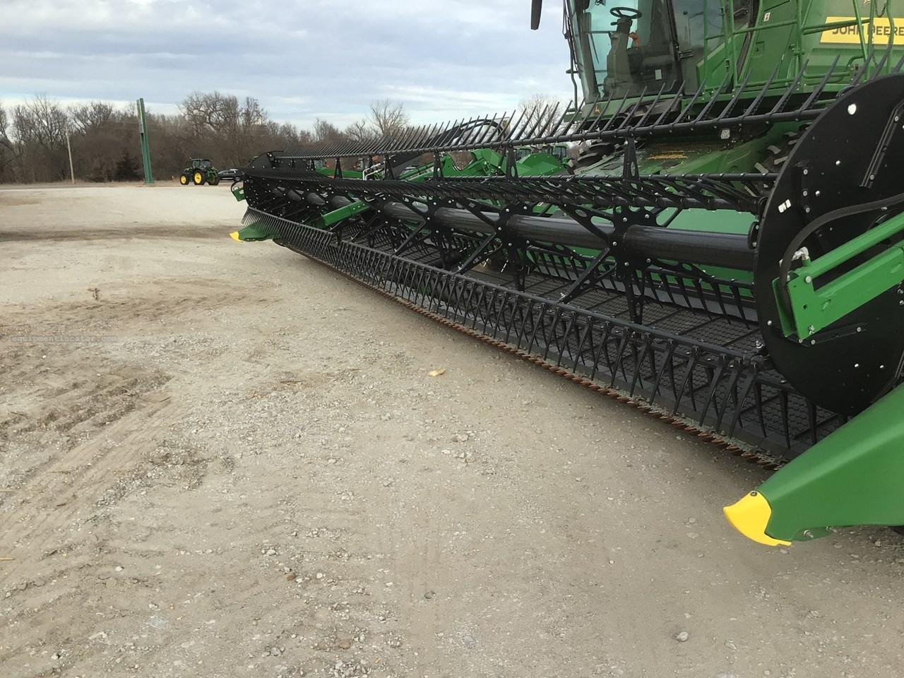 2025 John Deere HDF 40 Image 2